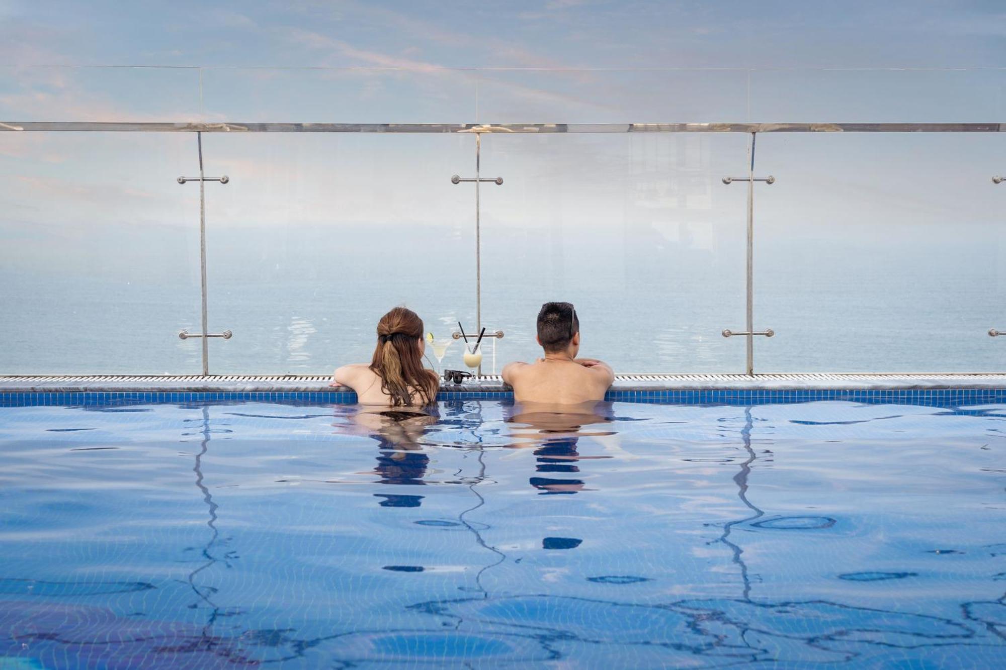 Sunny Ocean Hotel & Spa Da Nang Esterno foto